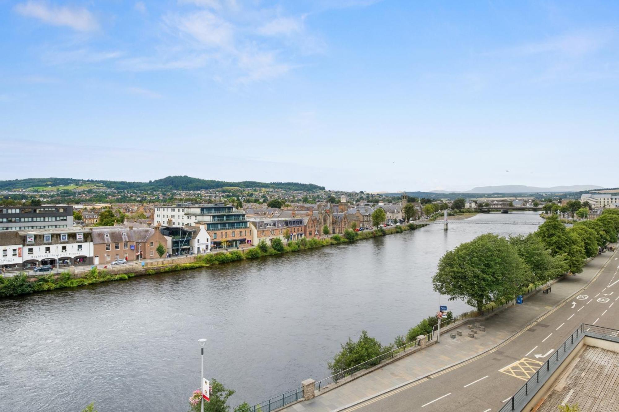 By The Bridge By Toppo Inverness Exterior photo